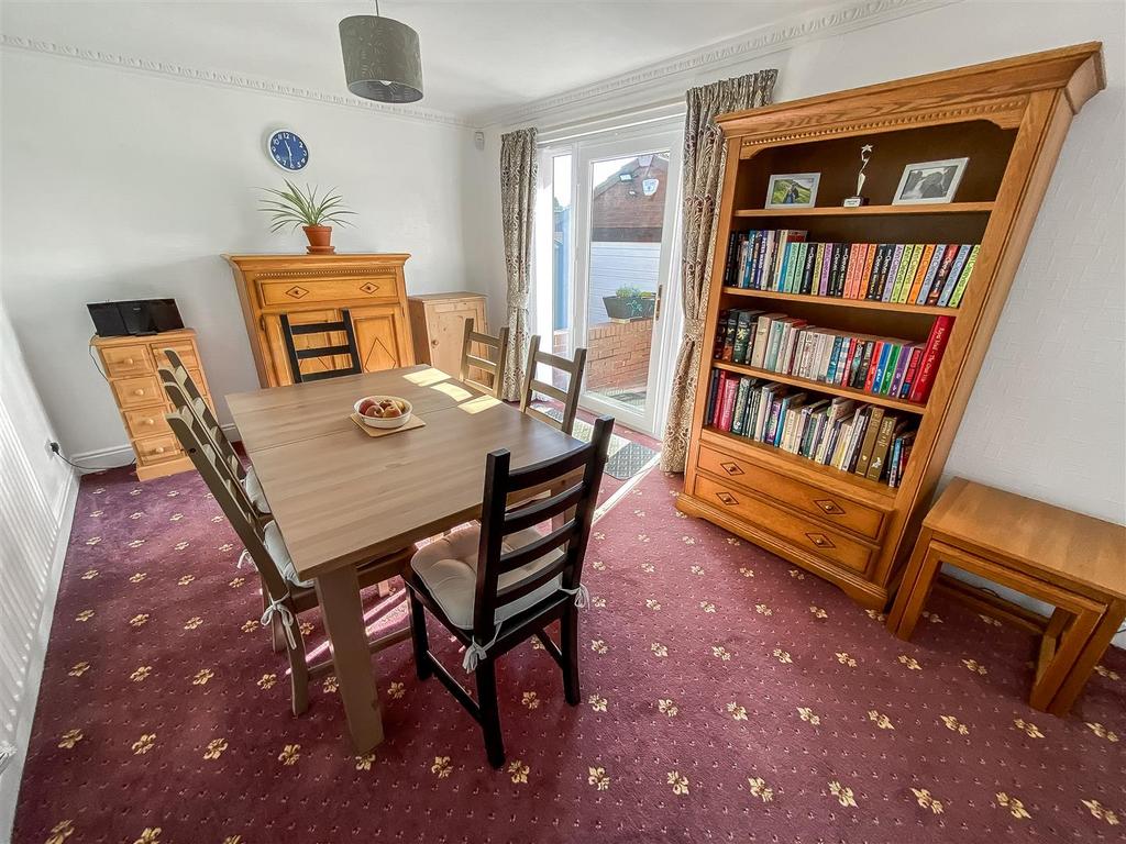 Dining Area.jpg