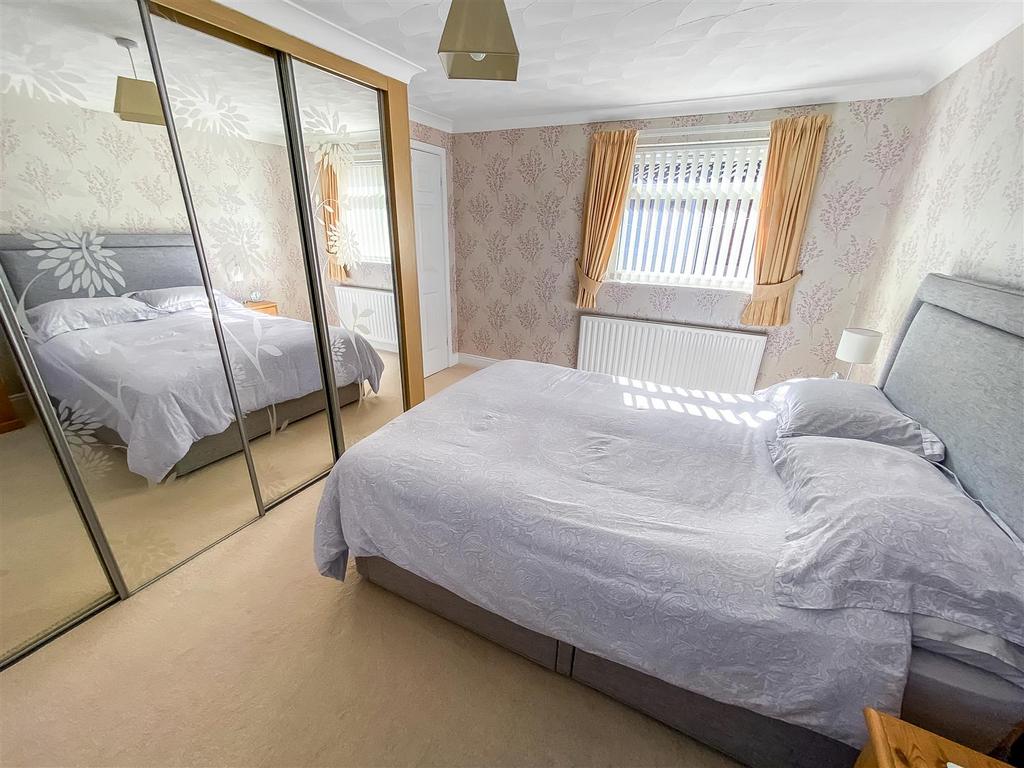 Bedroom One (2).jpg