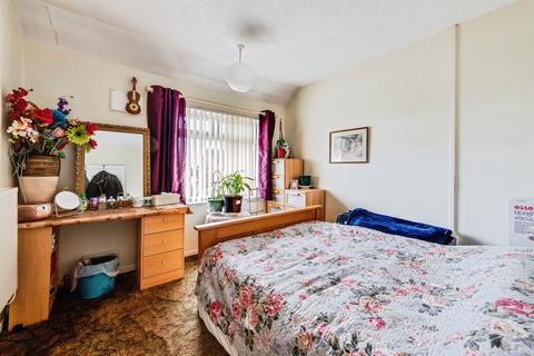2 bedroom maisonette for sale, Moredon Park, Swindon