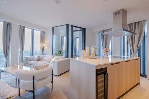 2 bedroom flat to rent, Nine Elms Lane London SW8