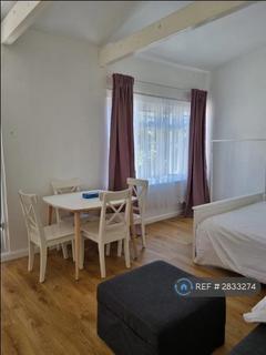 undefined, Elsrick Avenue, Morden, SM4