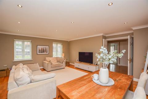 2 bedroom apartment for sale, Pastoral Way, Warley, Brentwood