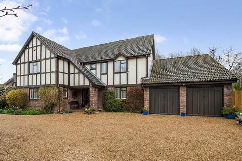 5 bedroom detached house for sale, Heathfield Road, Petersfield, Hampshire