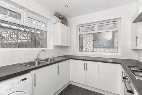 5 bedroom house to rent, Bevendean Crescent, Brighton