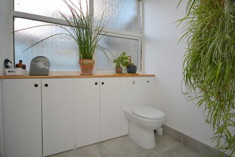 3 bedroom flat to rent, Samuel Court, Athelstan Road, Margate, CT9 2BA