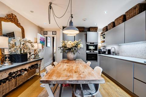 undefined, Nevada Street, London