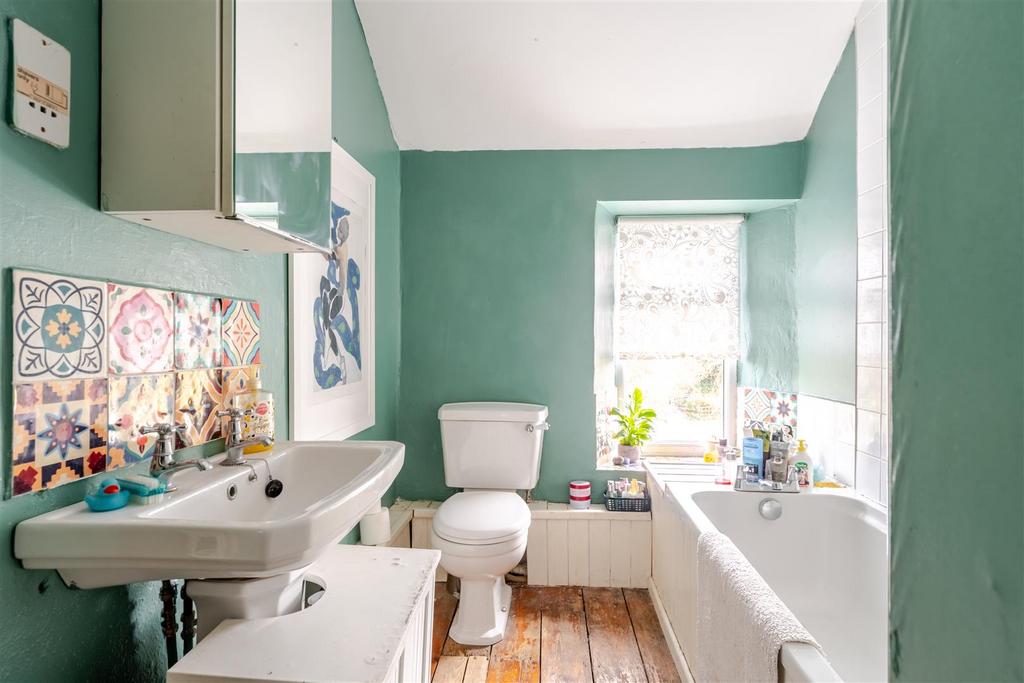 5 The Cottages, Station Road Wrington BS40 5 LH -34