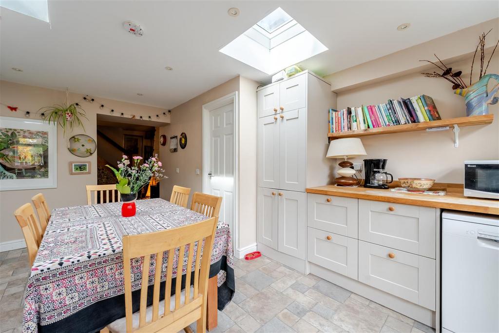 5 The Cottages, Station Road Wrington BS40 5 LH -19