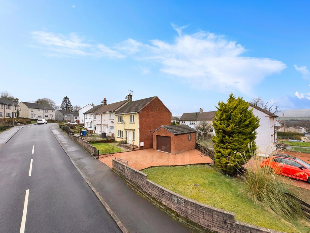 Oakwood Drive, Beith side plot