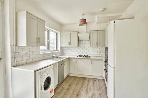 undefined, Chigwell Road, IG8