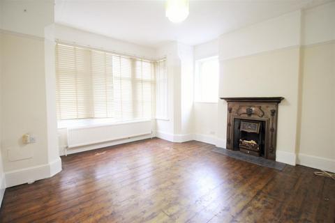 2 bedroom ground floor flat to rent, Meteor Road, Westcliff-On-Sea