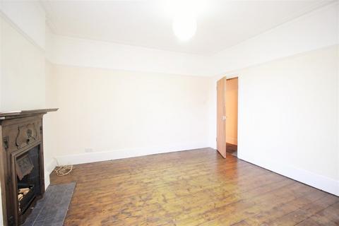 2 bedroom ground floor flat to rent, Meteor Road, Westcliff-On-Sea