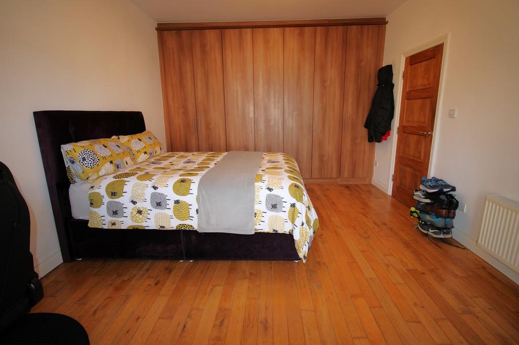 Bedroom 1 Wardrobes