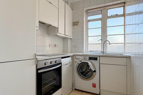 2 bedroom flat to rent, Pembroke Road, London W8
