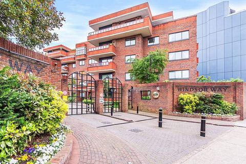 2 bedroom flat to rent, Regent House, Windsor Way, Hammersmith, W14