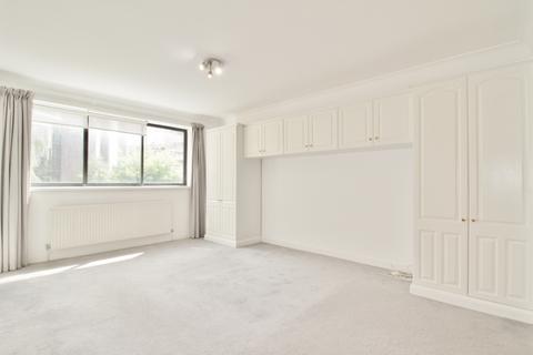 2 bedroom flat to rent, Regent House, Windsor Way, Hammersmith, W14