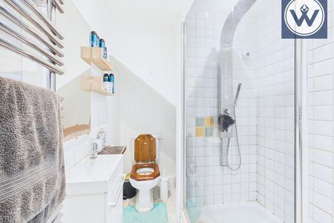4 bedroom semi-detached house for sale, Woodlands Gardens ,walthamstow ,walthamstow ,E17 3PS