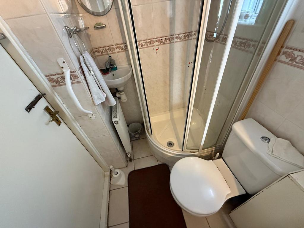 Ground Floor Shower