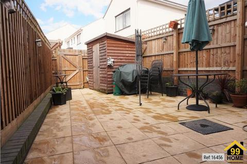 3 bedroom terraced house to rent, Stanford Road, Colchester, Essex, CO4