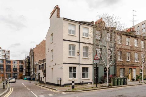 Vauxhall Street, Vauxhall, London, SE11