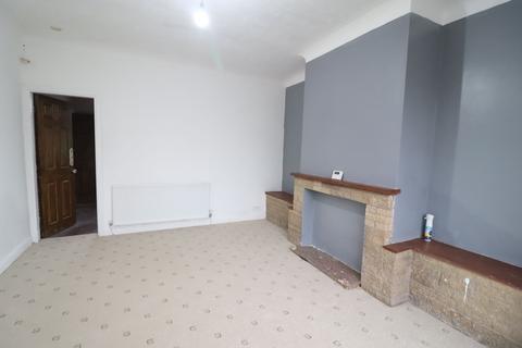 2 bedroom semi-detached house to rent, Moorside Avenue, Blackburn, BB1