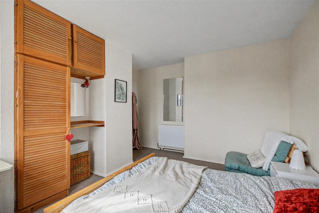 Bedroom 1 2.jpeg