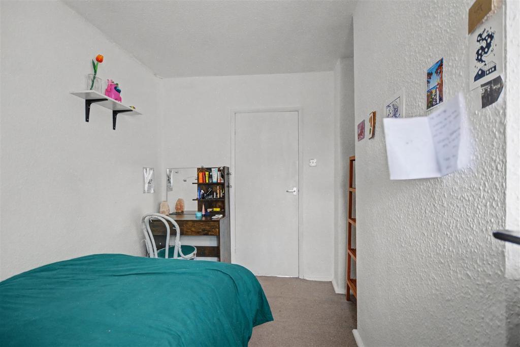 Bedroom 3 2.jpeg