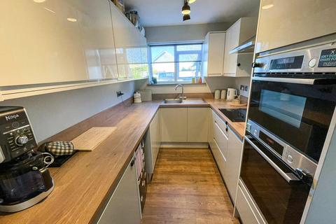 3 bedroom semi-detached house for sale, Robin Close, Mildenhall IP28