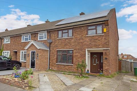 3 bedroom end of terrace house for sale, Harrow Road, Langley SL3