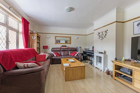 3 bedroom end of terrace house for sale, Harrow Road, Langley SL3