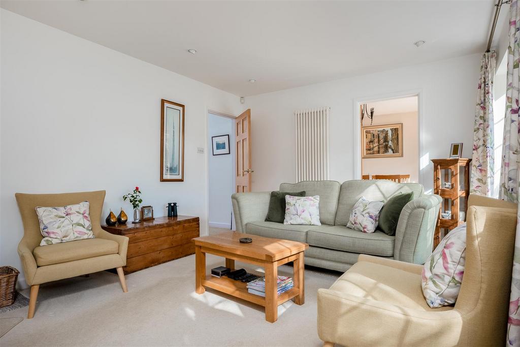 27 High Street 2223-3.jpg