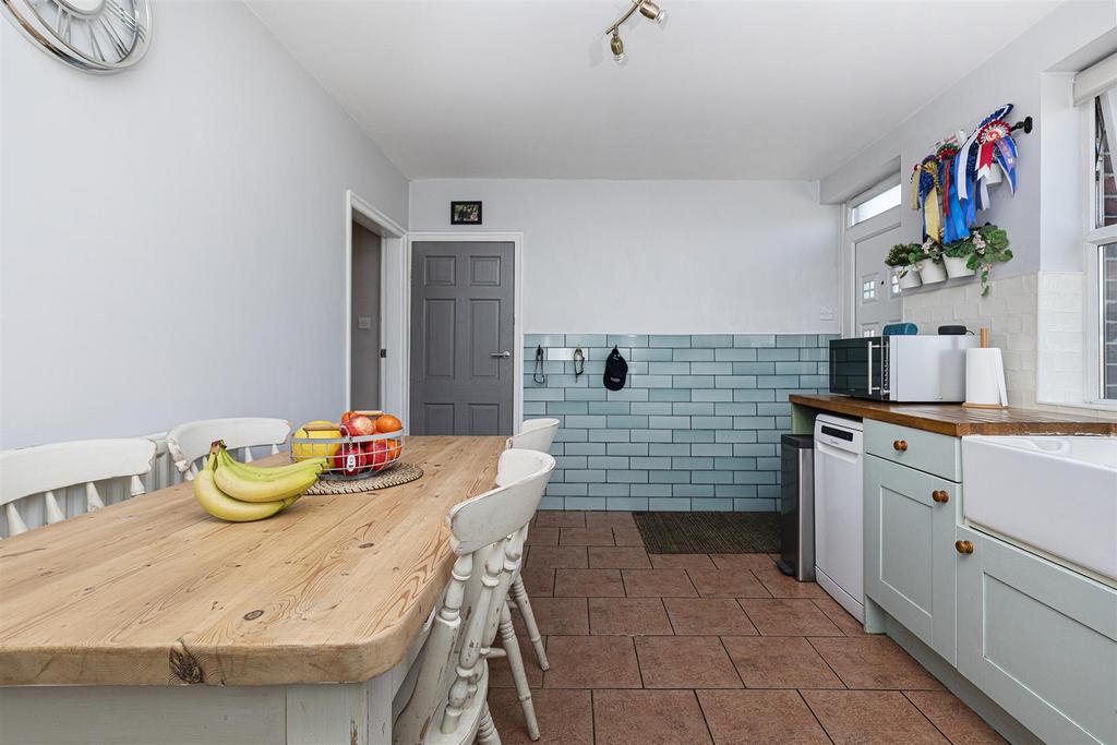 Bramleys Estate Agents - Warburton - Emley (17).jp