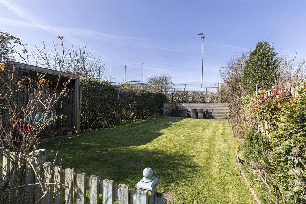 Bramleys Estate Agents - Warburton - Emley (25).jp