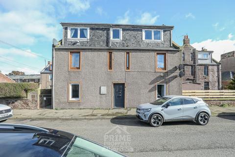 River Street, Montrose DD10