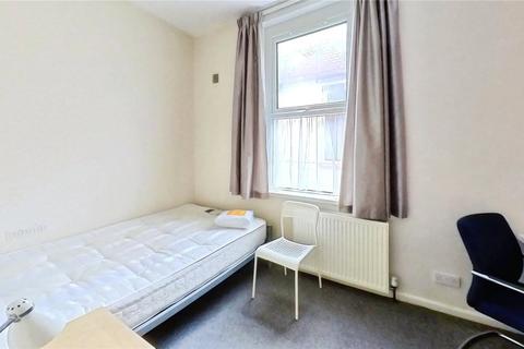 4 bedroom house to rent, Francis Avenue, Hampshire PO4