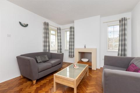 undefined, Seawaves Close, East Preston, BN16