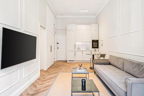 1 bedroom flat to rent, Sloane Gardens, London SW1W