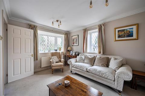 undefined, Thornleas Place, East Horsley