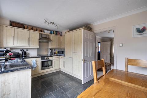 undefined, Thornleas Place, East Horsley
