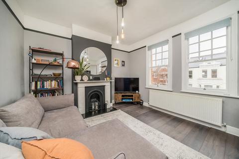 2 bedroom flat for sale, Carmalt Gardens, London SW15