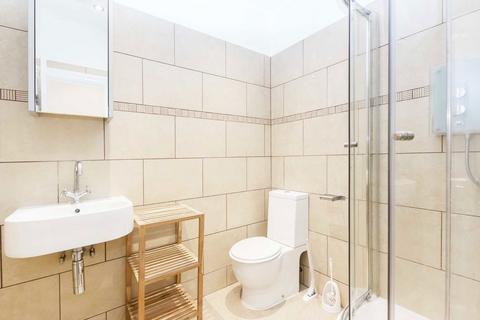 1 bedroom flat to rent, Putney High Street, London SW15