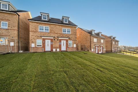 undefined, Woodlands Close, WF12