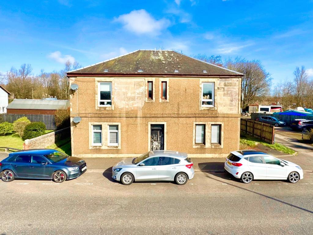 Main Street, Glengarnock one bedroom ground floor