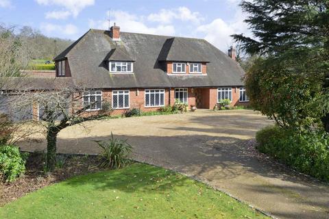 5 bedroom detached house for sale, Cranleigh Road, Wonersh