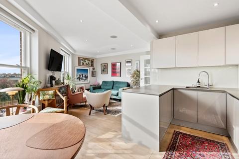 1 bedroom flat for sale, Riverton Apartments, 132 Wandsworth Bridge Road, London