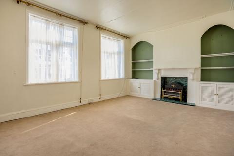 3 bedroom terraced house for sale, Sedlescombe Road, London