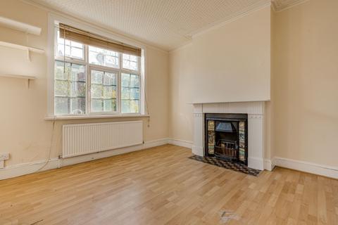 3 bedroom terraced house for sale, Sedlescombe Road, London