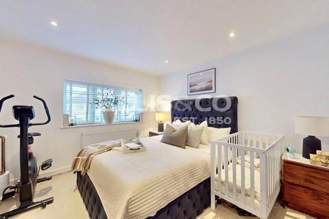 undefined, Locarno Road, Greenford, UB6
