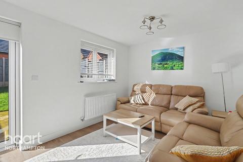3 bedroom semi-detached house for sale, Watermill Way, Northampton