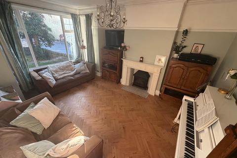 5 bedroom semi-detached house for sale, St. Michaels Villas, Leeds